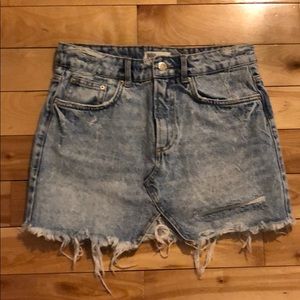 trendy Zara denim mini skirt
